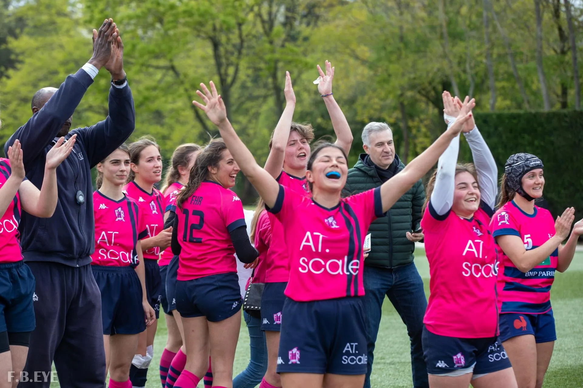 Joueuses qui célèbrent un essai